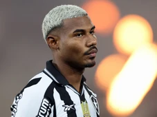 Imagem - A volta dos que não foram: lateral retorna ao Botafogo dias após ser anunciado por clube inglês