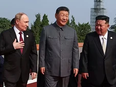 Imagem - Microfone capta conversa inusitada entre Putin e Xi Jinping