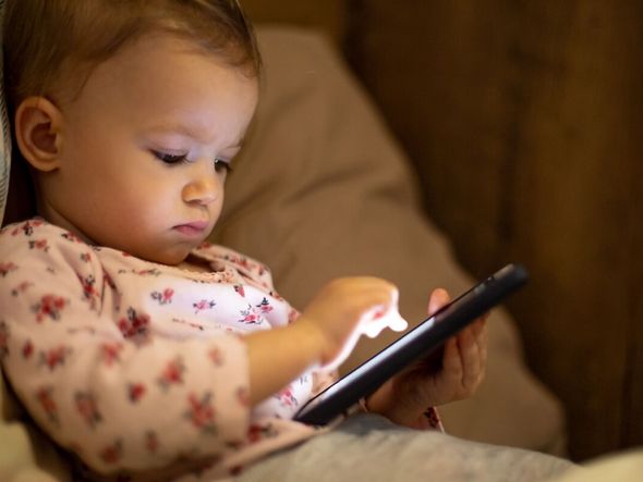 Imagem - Veja os riscos do excesso de telas para crianças e adolescentes