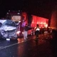 Imagem - Mulher morre e seis ficam feridos em acidente entre ambulância, carro e três caminhões na Bahia