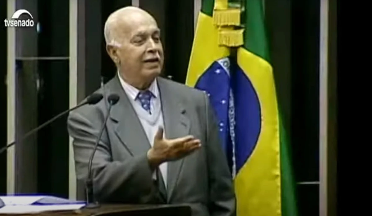 Antonio Carlos   na tribuna  do Senado