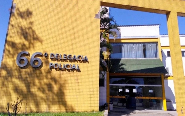 Barbiezinha de Bangu foi presa pela 66ª DP do RJ por Reprodução/PCERJ