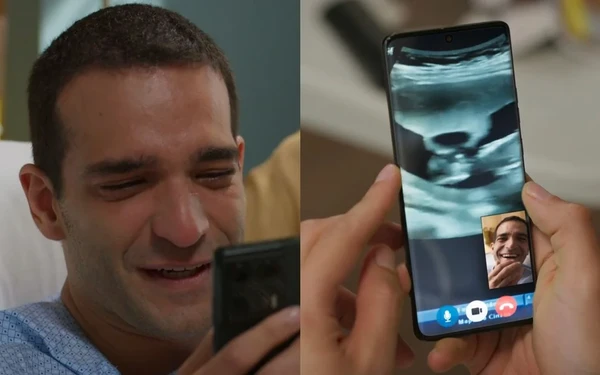 Afonso aparece com três mãos em Vale Tudo por Reprodução/TV Globo