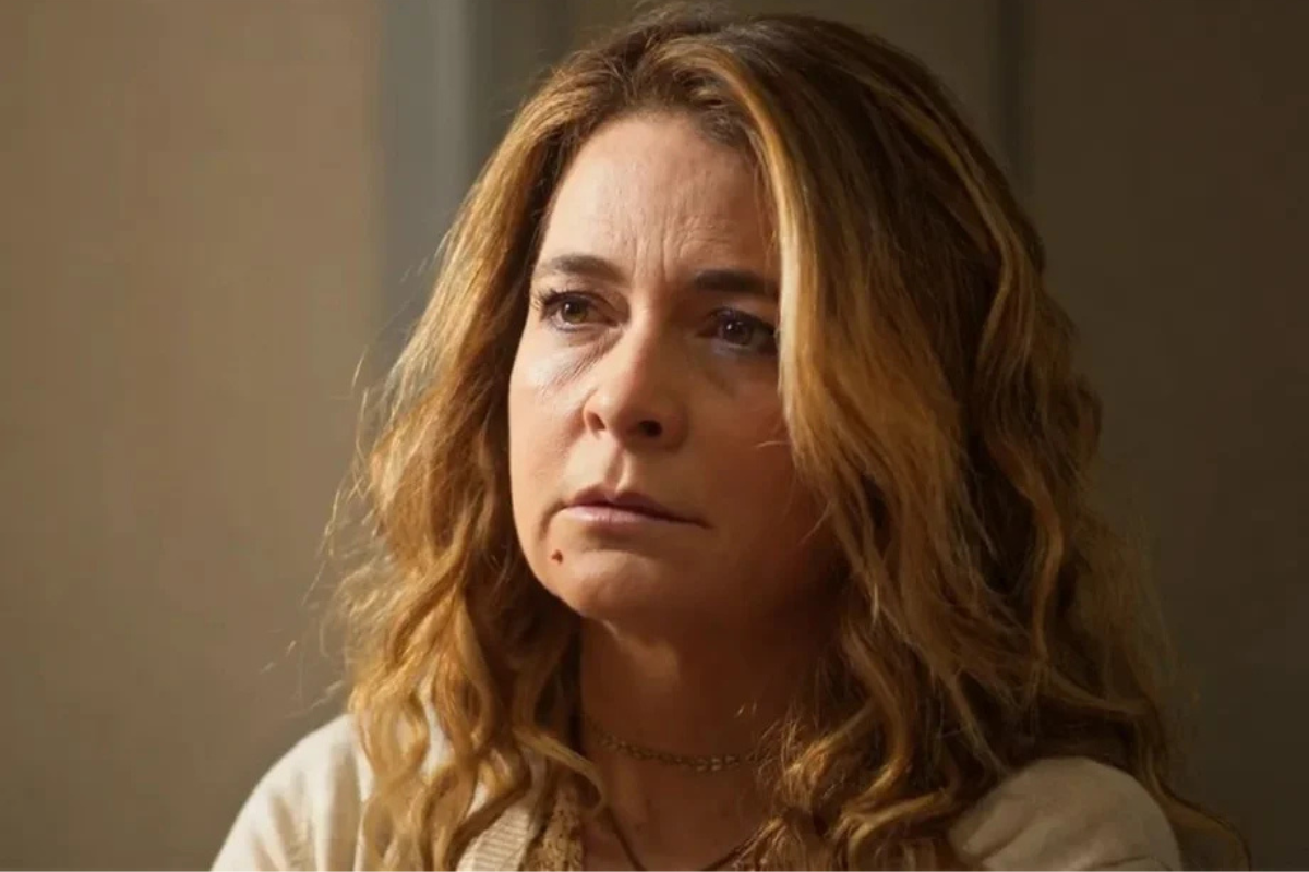 Filipa (Claudia Abel) vai tentar se jogar da janela em "Dona de Mim" por Reprodução / Globo
