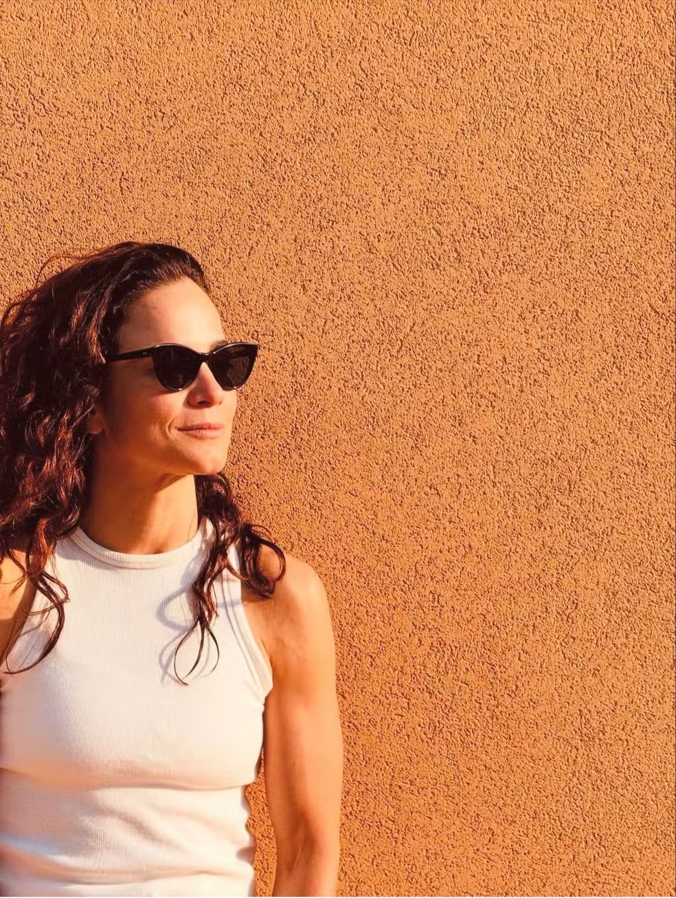 Namorada de Alice Braga abre fotos de viagem com a atriz na Itália  por Reprodução/Instagram
