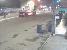 Imagem - Homem é executado no meio da rua após pagar fiança e ser liberado de delegacia