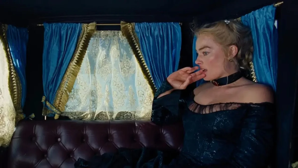 Catherine (Margot Robbie) no trailer do filme ’O Morro dos Ventos Uivantes’ por Divulgação
