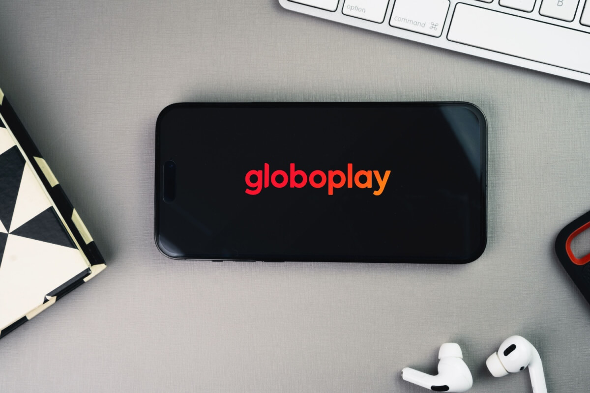 O catálogo do Globoplay recebe em setembro produções que unem nostalgia, música e histórias transformadoras (Imagem: Diego Thomazini | Shutterstock)