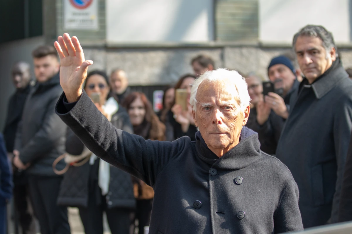 Giorgio Armani por Shutterstock