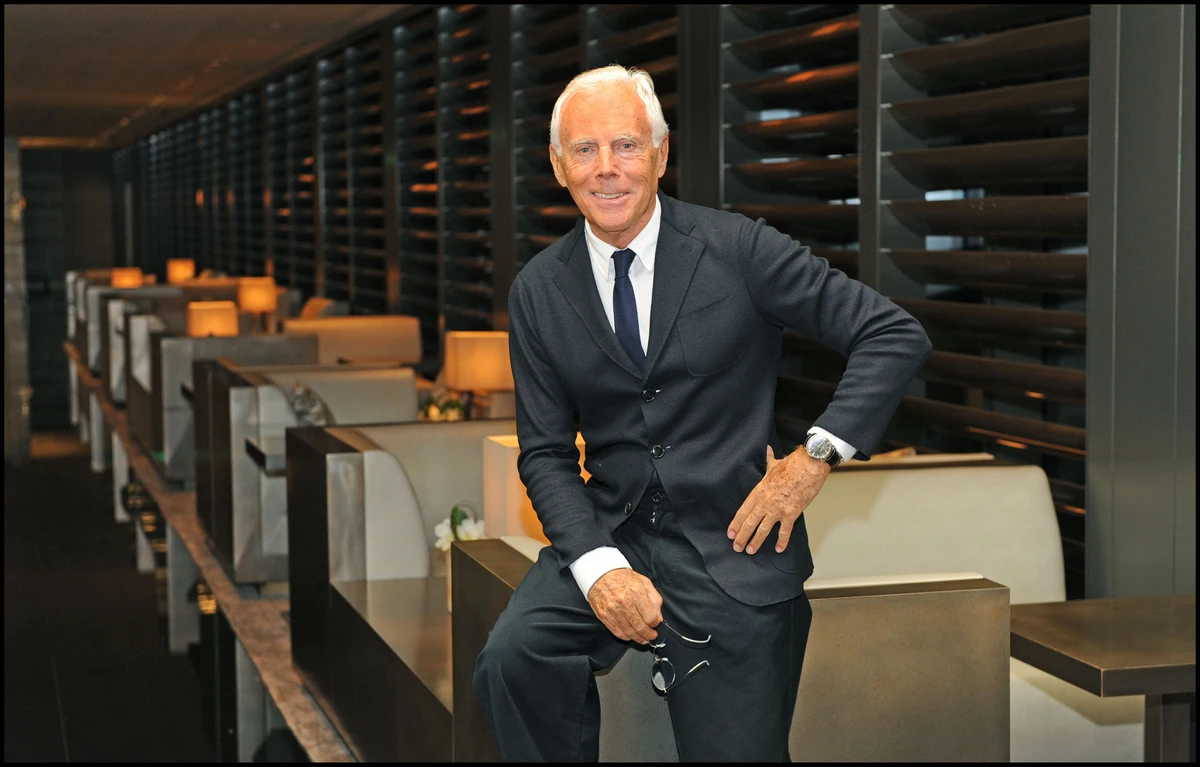 Giorgio Armani por Shutterstock