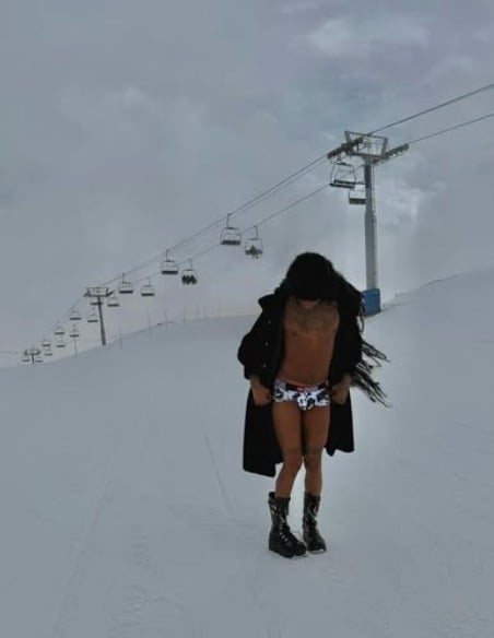 Influencer compartilhava fotos de viagens e dia a dia nas redes sociais  por Reprodução / Redes sociais 