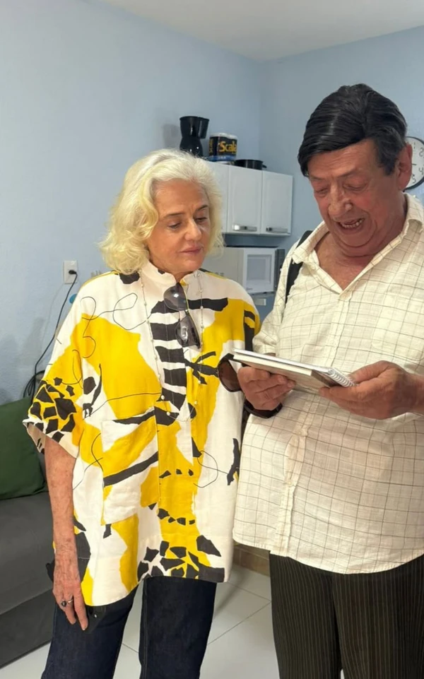 Marieta Severo reencontra Marcos Oliveira durante visita ao Retiro dos Artistas por Reprodução/Instagram