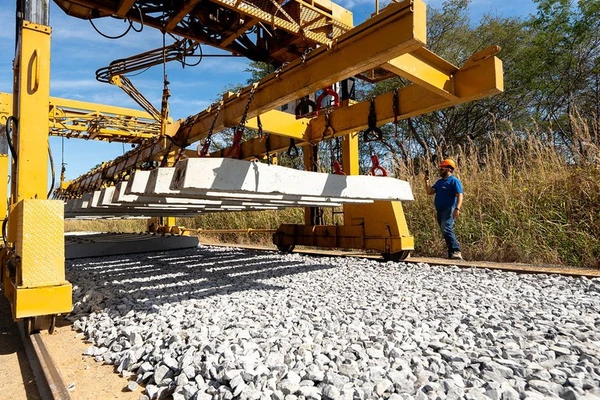 Obras da Ferrovia de Integração Oeste-Leste por Infra S.A./Divulgação