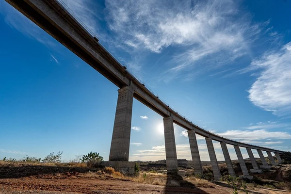 Obras da Ferrovia de Integração Oeste-Leste por Infra S.A./Divulgação