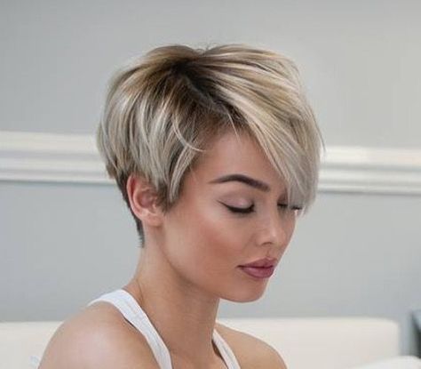 Pixie com mechas: por Reprodução