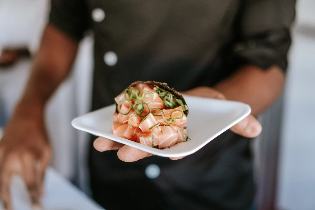  A feira conta com mais de 20 restaurantes que ofertam itens tradicionais da culinária japonesa