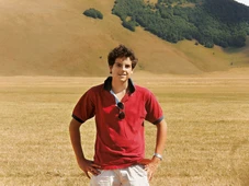 Imagem - Tênis Nike Runner e jaqueta North Sails: conheça os looks de Carlo Acutis, primeiro santo nascido nos anos 90