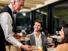 Imagem - Taxa de serviço: você é obrigado a pagar os 10% no bar ou restaurante?
