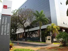 Imagem - MPDFT lança concurso para promotor de justiça com salário de R$ 37.765,56