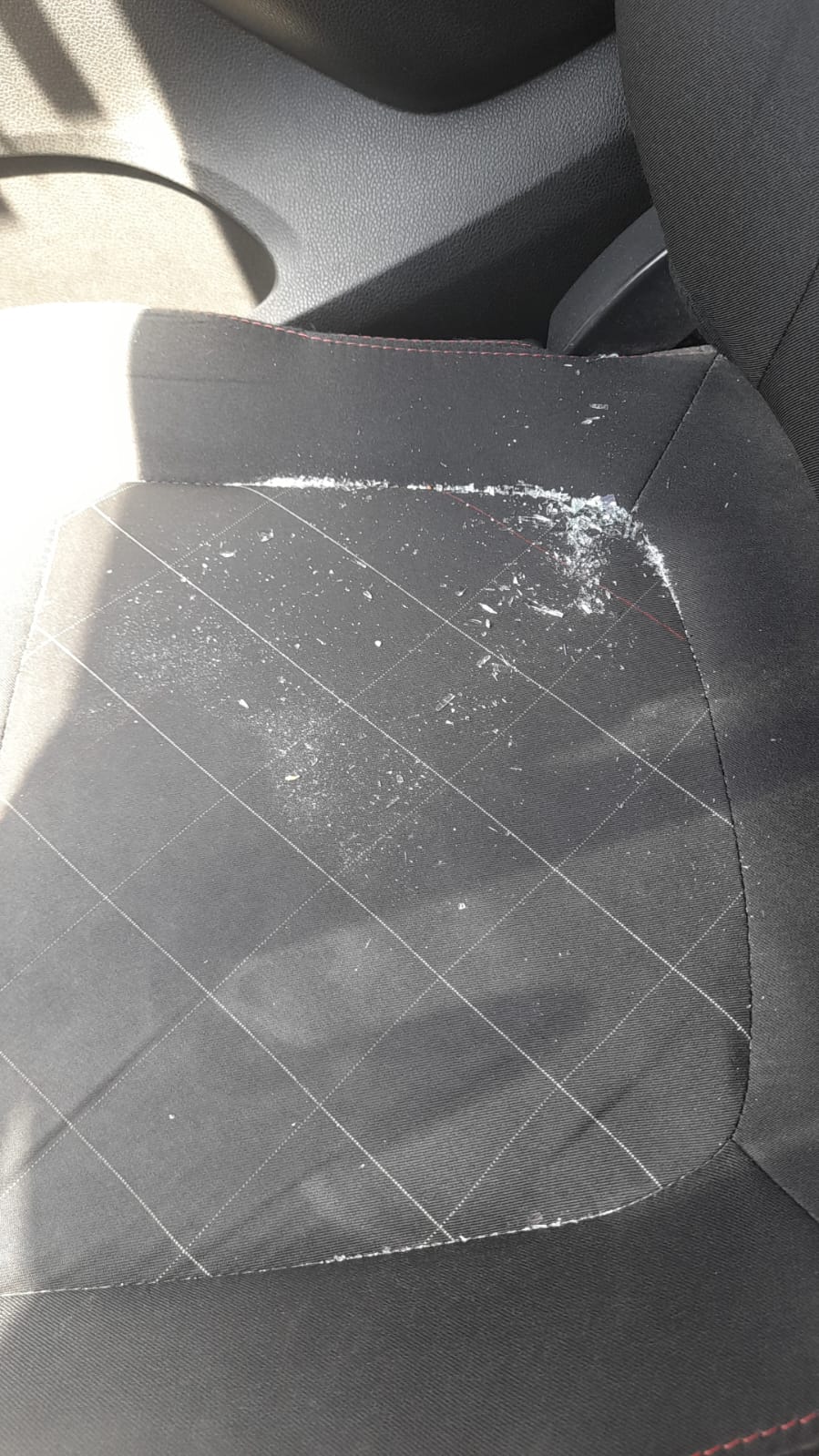 Bala perdida atinge carro de narrador esportivo em Salvador por Acervo pessoal