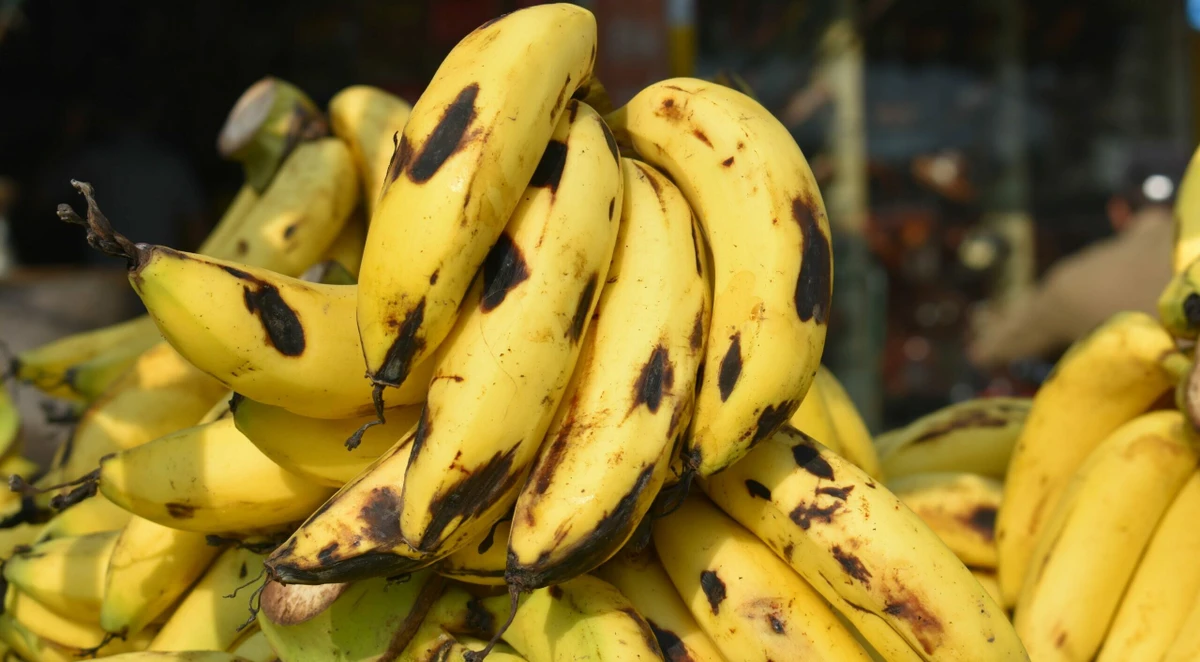 Banana madura pode fazer mal à saúde por Shutterstock