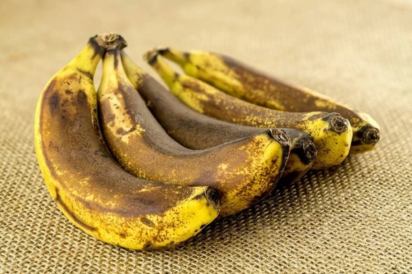 Banana madura pode fazer mal à saúde por Shutterstock