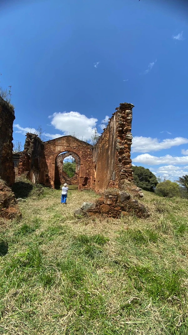 Ruínas da Igreja de São Miguel das Figuras, na Chapada Diamantina por Divulgação