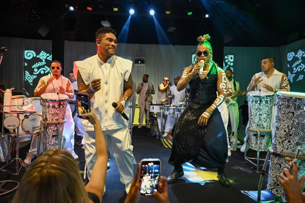 Show da Timbalada por Lucas Assis e Elias Dantas/Divulgação