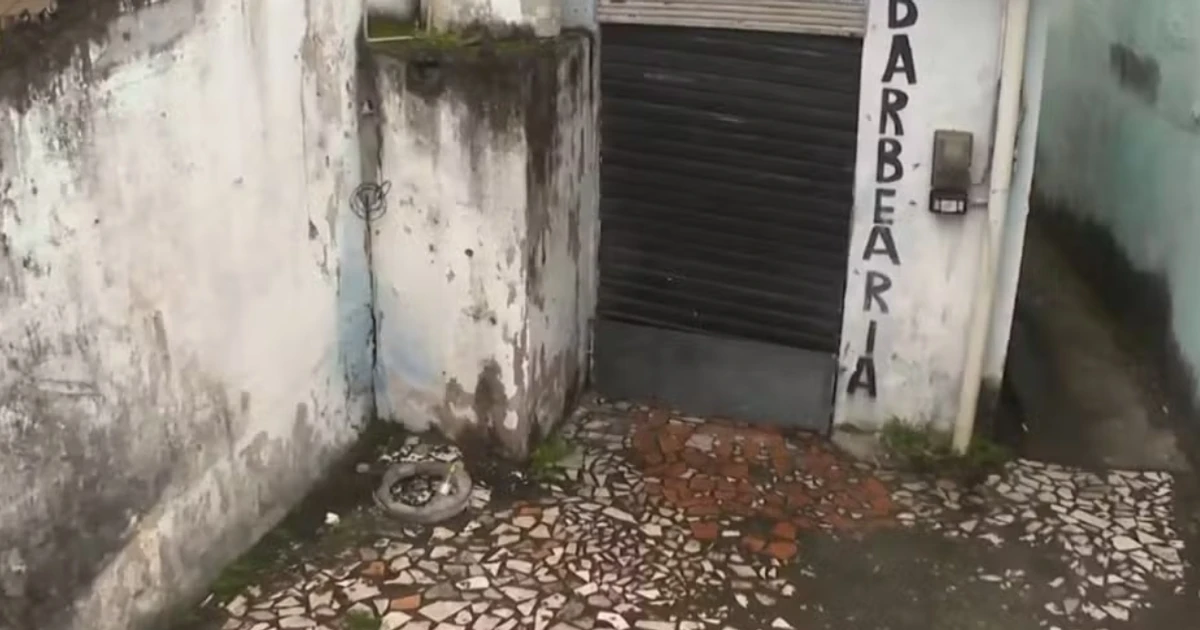 Imagem - Adolescente é morto a tiros dentro de barbearia na Federação; dono também ficou ferido