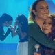 Imagem - Silvana Aquino, do Calcinha Preta, chora ao cantar com Ivete Sangalo em festival; assista