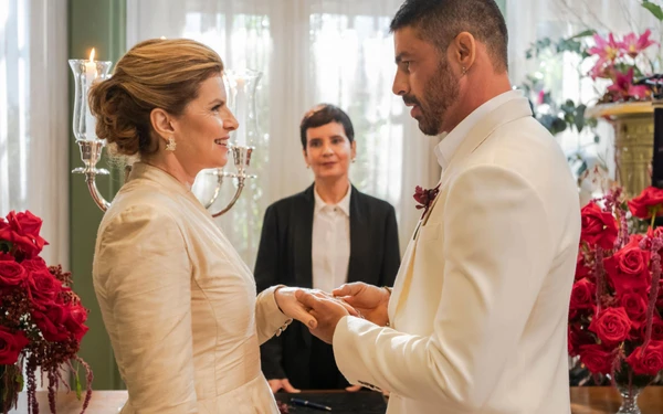 Casamento de César e Odete Roitman por Divulgaão/Globo