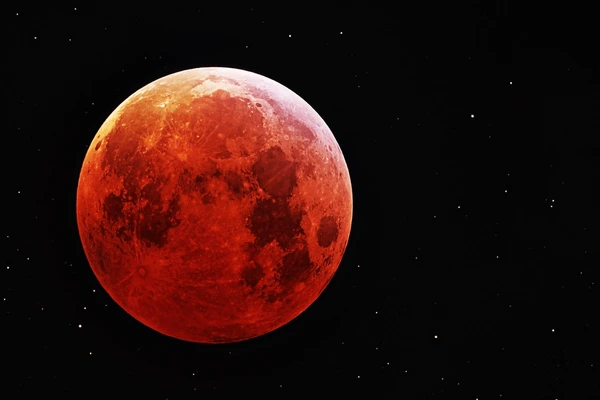 Lua de Sangue por Shutterstock