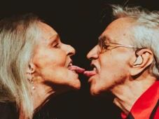 Imagem - Caetano Veloso se emociona ao se despedir de Angela Ro Ro: 'Beijo de saudade'