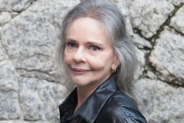 Angela Ro Ro