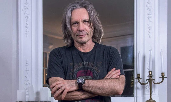 Bruce Dickinson  por Divulgação/Nidhal Marzouk