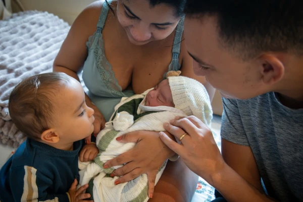João Gomes mostra primeiro encontro do filho mais velho com o irmão mais novo por Reprodução / Instagram