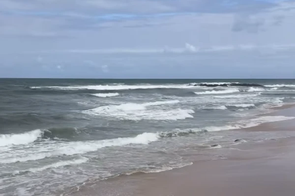 Jovem desaparece após mergulho em mar de Salvador 