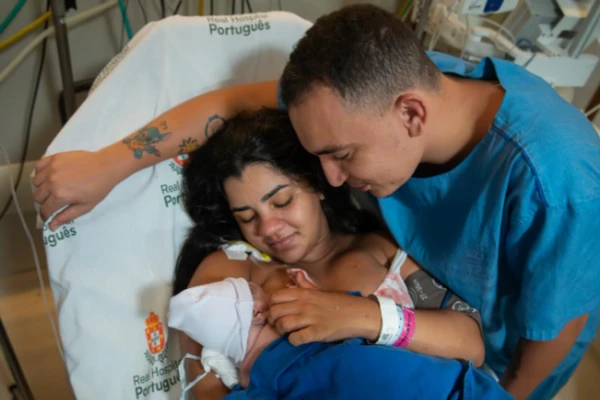 Segundo filho de João Gomes e Ary Mirelle nasceu nesta segunda-feira (8)