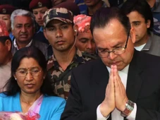 Imagem - Mulher de ex-primeiro-ministro do Nepal é queimada viva em ataque de manifestantes