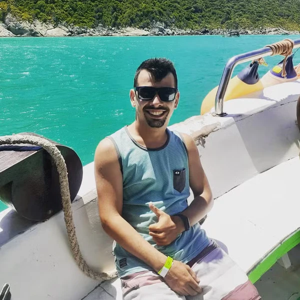 Bruno Rodrigues Ventura dos Santos por Reprodução