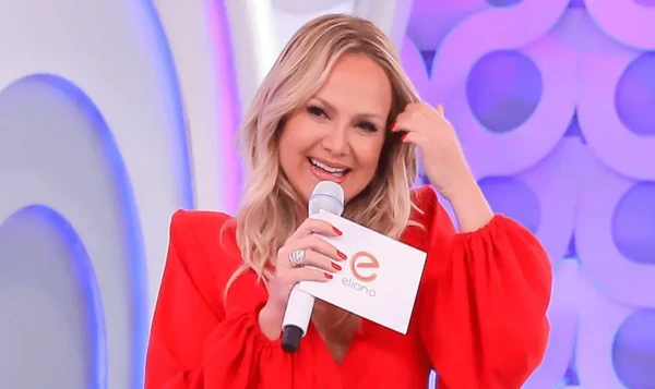 Programa Eliana (SBT, 2005–2024) - Retorno de Eliana ao SBT com um programa de auditório, com plateia e diversos quadros, consolidando sua posição como uma das principais apresentadoras dominicais. por Reprodução