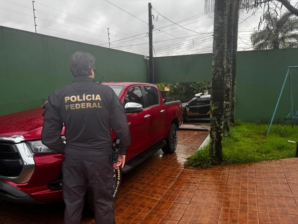 Policial rodoviário federal e dois empresários são presos por esquema de pagamento de propina por Divulgação/PF