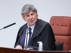Imagem - Defesa cerceada, competência errada: por que Fux pediu anulação de julgamento de Bolsonaro