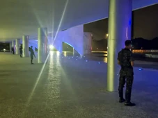Imagem - Homem tenta invadir Palácio do Planalto e leva dois tiros