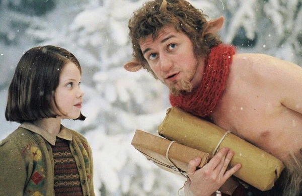 James McAvoy vive o fauno Sr. Tumnus em As Crônicas de Nárnia por Reprodução