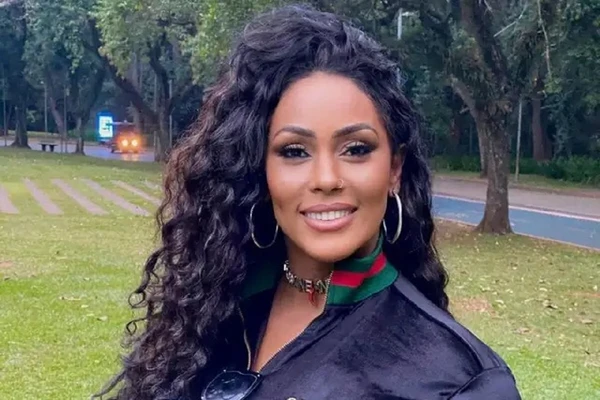 Rosiane Pinheiro por Reprodução