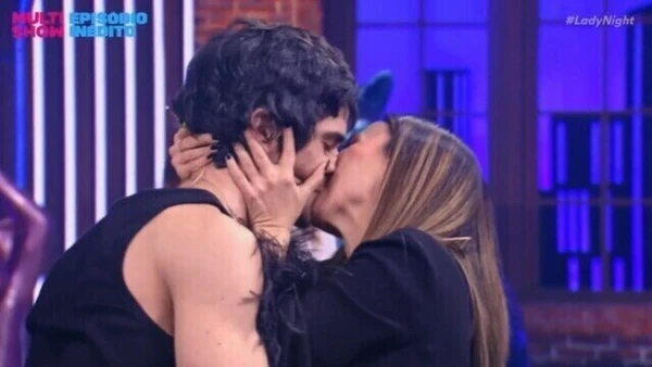 Tata Werneck faz as pazes com Fiuk e Gkay no último episódio do Lady Night por Reprodução