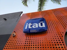 Imagem - Itaú é condenado a pagar R$ 50 mil e pensão vitalícia por burnout de funcionária