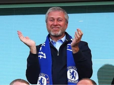 Imagem - Chelsea é acusado de 74 violações por negociações com agentes e pode sofrer sansões