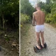 Imagem - Justin Bieber surge só de cueca passeando de diciclo: 'Carro do ovo'
